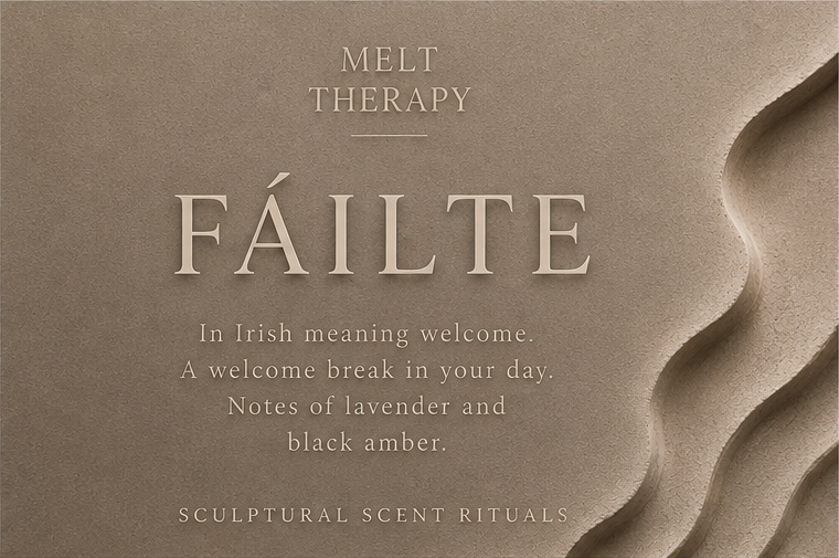 FAILTE – Black Amber & Lavender Luxury Candle