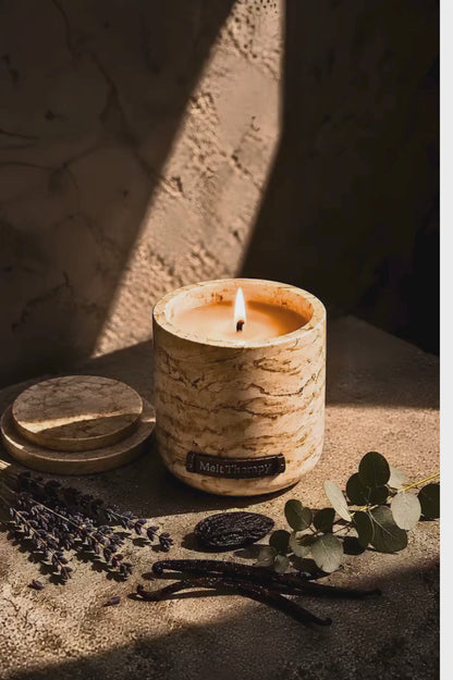 Ciúnas – Tonka Bean, Eucalyptus & Citrus Luxury Candle